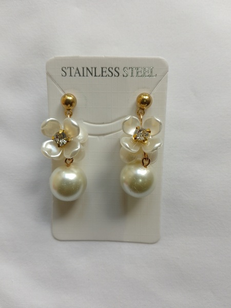 Pearl Petal Earrings