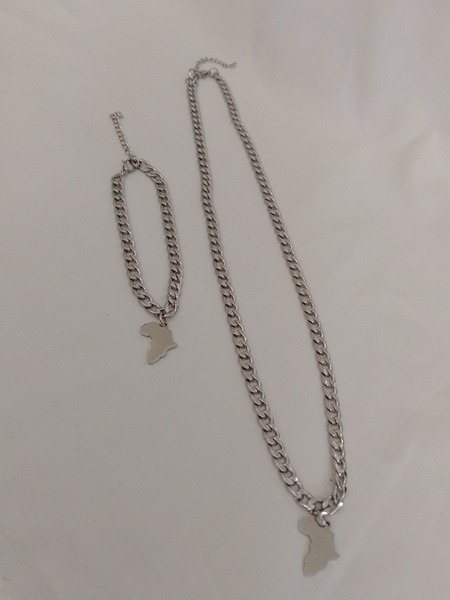 Stainless steel necklace and bracelet with Africa pendant