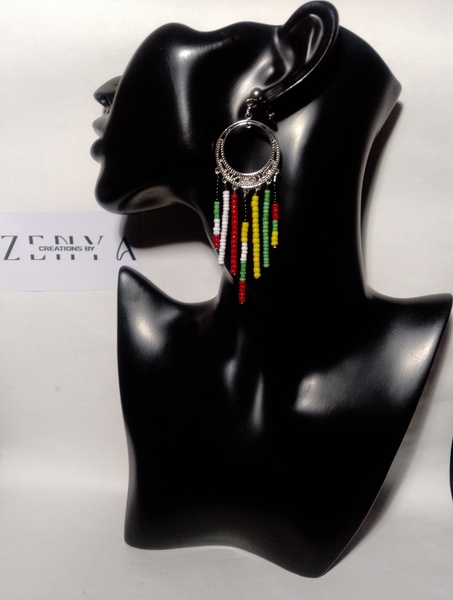Multicoloured seed bead earings it
