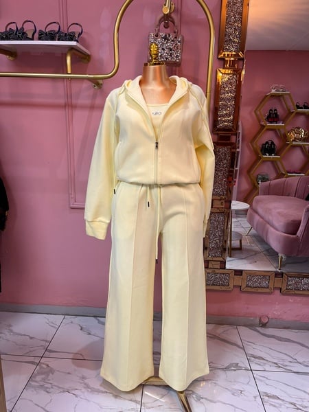 Alo Sweat Set - Butter Yellow