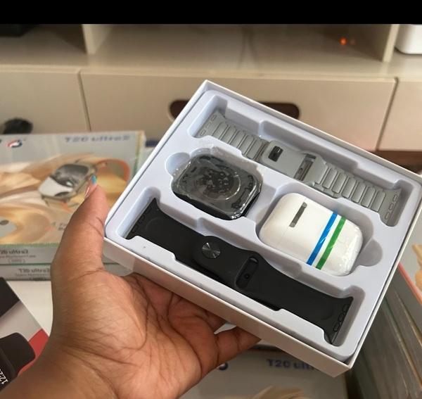 Smart watch & Earpods