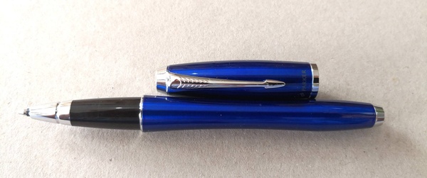 Electric Blue Parker Urban Chrome Pen and Holder