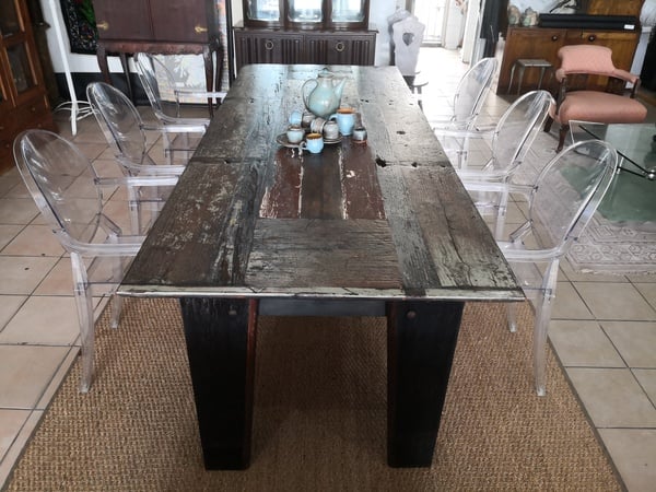 Reclaimed Textured Eight Seater Dining Table & Set of Six Transparent Polycarbonate "Ghost" Chairs