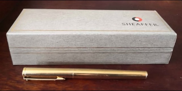 Sheaffer Agio Brushed 22K Gold Plate" (Model 9001) Fountain Pen