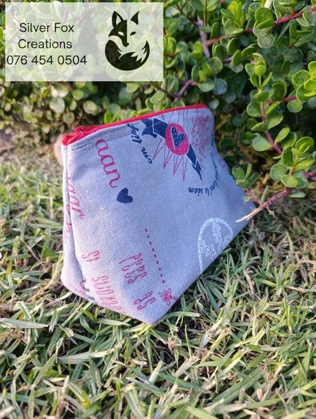 Cosmetic Lined Zipper Pouch Grey and Red Windmill