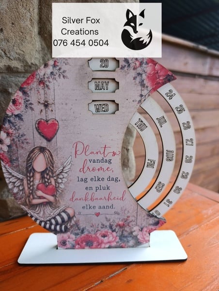Forever Calender/Wood perpetual Calendar Faceless Girl Theme