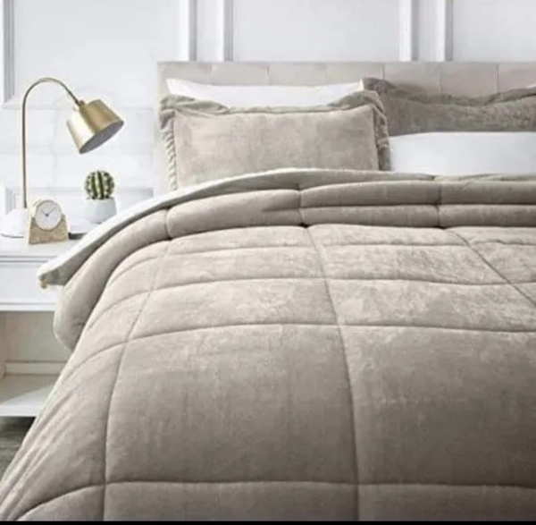 5pc Velvet Comforter