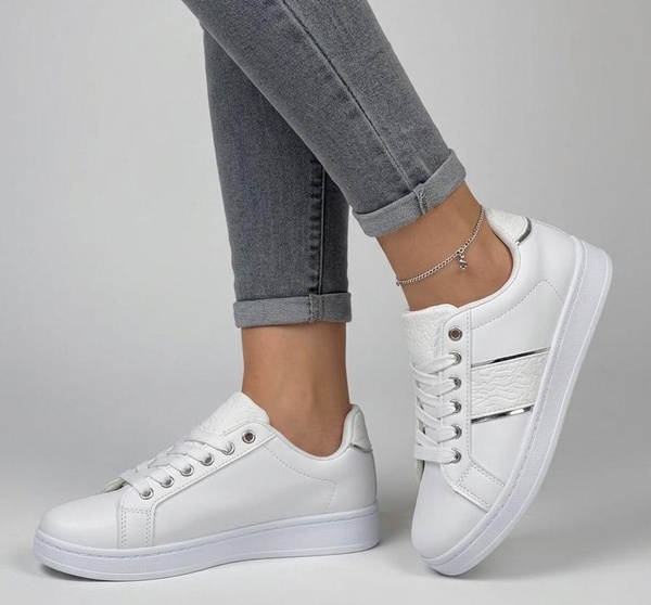 Women's Tekkies