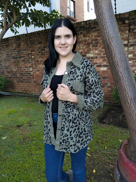 Leopard Shackets