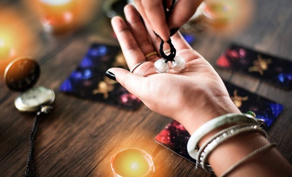 Fortune Teller in Boston Massachusetts picture