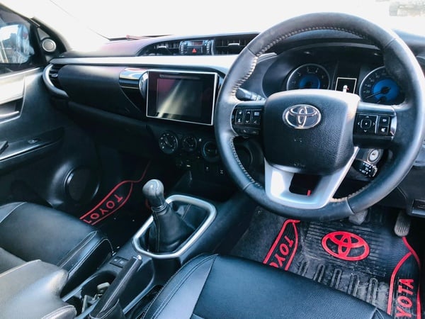 2016  Toyota Hilux 2.8GD-6 Xtra cab Raider