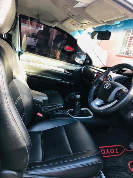 2016  Toyota Hilux 2.8GD-6 Xtra cab Raider