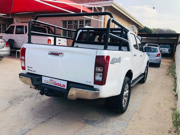 2022 Isuzu D-Max 3.0TD Double Cab LS 4x4 (Manual)