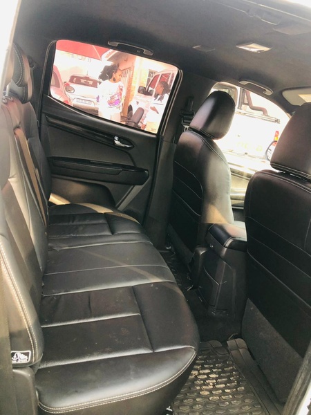 2022 Isuzu D-Max 3.0TD Double Cab LS 4x4 (Manual)