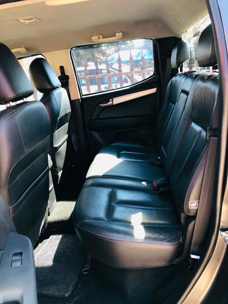 2015 Isuzu KB 300 D-Teq Serengeti Auto Double-Cab
