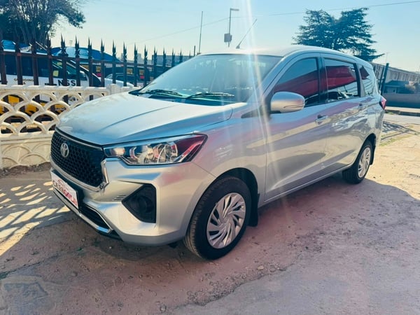 2025 Toyota Rumion 1.5 Xi Manual