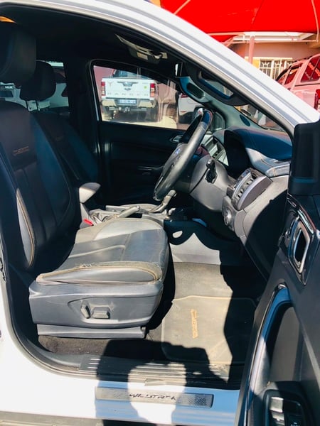 2019 Ford Ranger 3.2 4x2  Wildtrak – R315,000