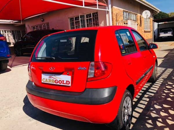 2010 Hyundai Getz 1.4 | 150000 km | WhatsApp: +27 76 064 1377