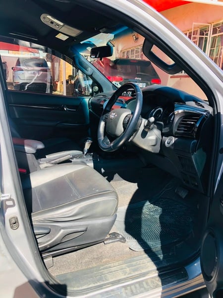 2021 Toyota Hilux 2.8 GD-6 4x4 Auto | 89000 km | WhatsApp: +27 76 064 1377