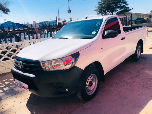 2019 Toyota Hilux 2.4 GD-6 Double Cab Manual | 102000 km | WhatsApp: +27 76 064 1377