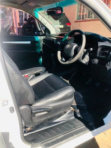 2019 Toyota Hilux 2.4 GD-6 Double Cab Manual | 102000 km | WhatsApp: +27 76 064 1377