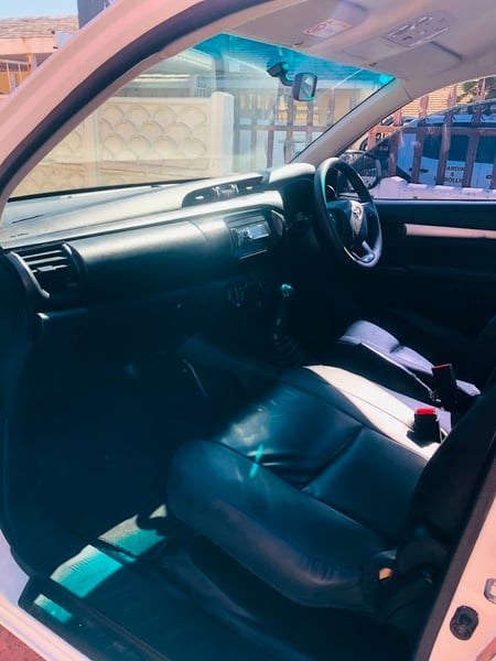 2019 Toyota Hilux 2.4 GD-6 Double Cab Manual | 102000 km | WhatsApp: +27 76 064 1377