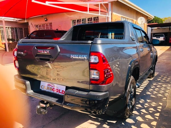 2024 Toyota Hilux 2.4 GD-6 4x2 Auto | 48000 km |  WhatsApp: +27 76 064 1377