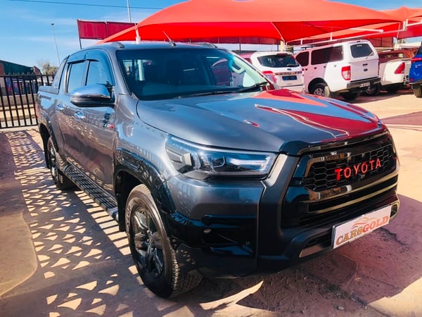 2024 Toyota Hilux 2.4 GD-6 4x2 Auto | 48000 km |  WhatsApp: +27 76 064 1377