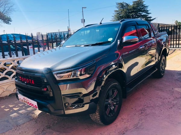 2024 Toyota Hilux 2.4 GD-6 4x2 Auto | 48000 km |  WhatsApp: +27 76 064 1377