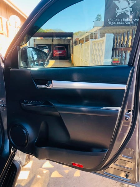 2024 Toyota Hilux 2.4 GD-6 4x2 Auto | 48000 km |  WhatsApp: +27 76 064 1377