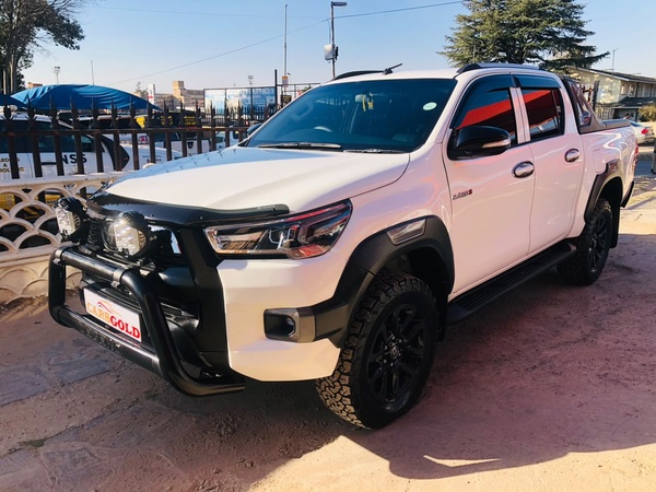 2026 Toyota Hilux 2.4 GD-6 4x4 Auto | 90000 km | WhatsApp: +27 76 064 1377
