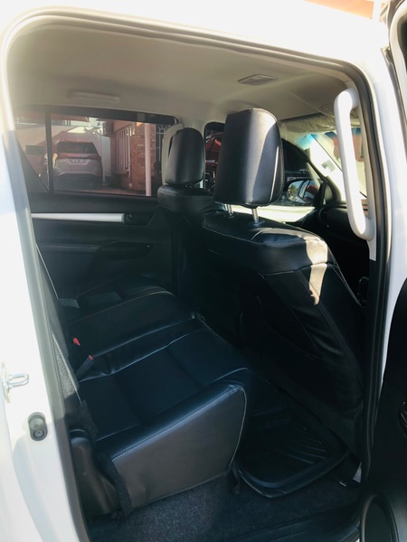 2026 Toyota Hilux 2.4 GD-6 4x4 Auto | 90000 km | WhatsApp: +27 76 064 1377