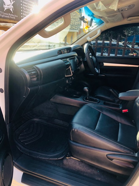 2026 Toyota Hilux 2.4 GD-6 4x4 Auto | 90000 km | WhatsApp: +27 76 064 1377
