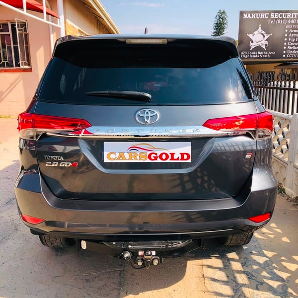2017 Toyota Fortuner 2.8 GD-6 4x2 Automatic | 105000 km | R365,000