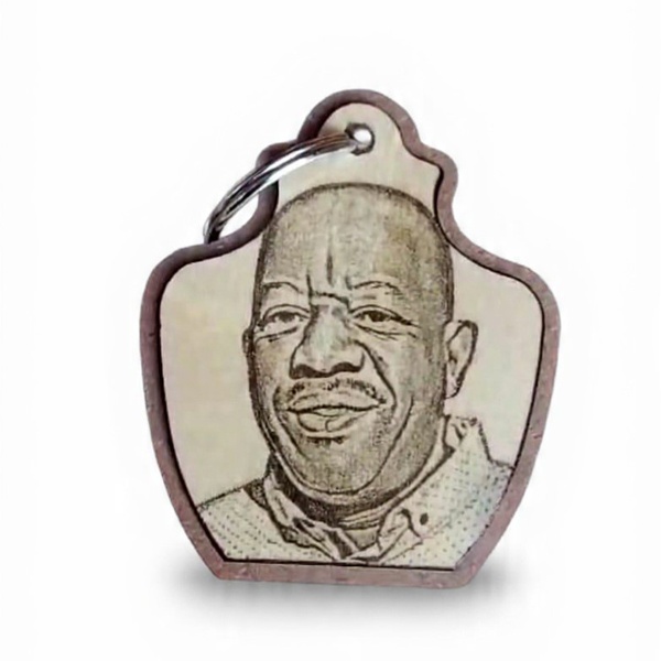 Personalized Photo-Engraved Wooden Keyholder | Custom Portrait Gift