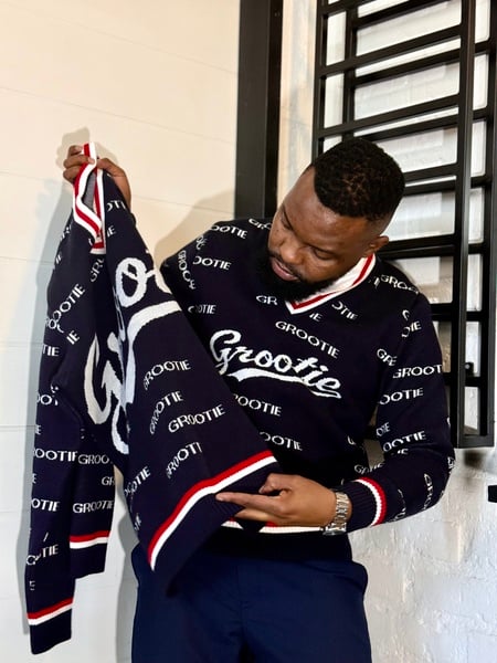 Grootie V-neck Jumper - Navy