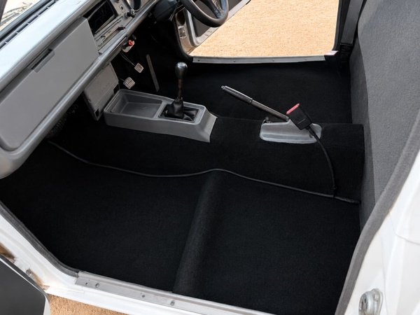 Carpet Nissan 140