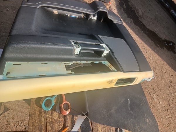 Range rover door panel