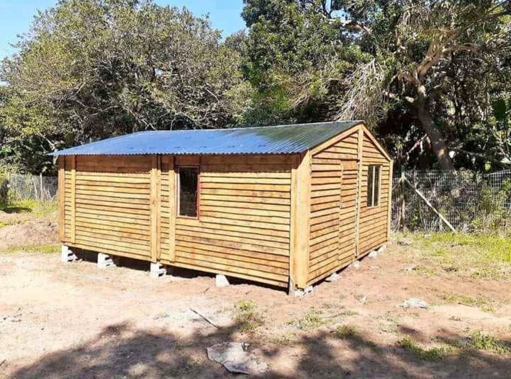Slideshow picture #13000 - Wilson wendy houses