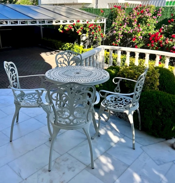European-Victorian 5-Pc In White