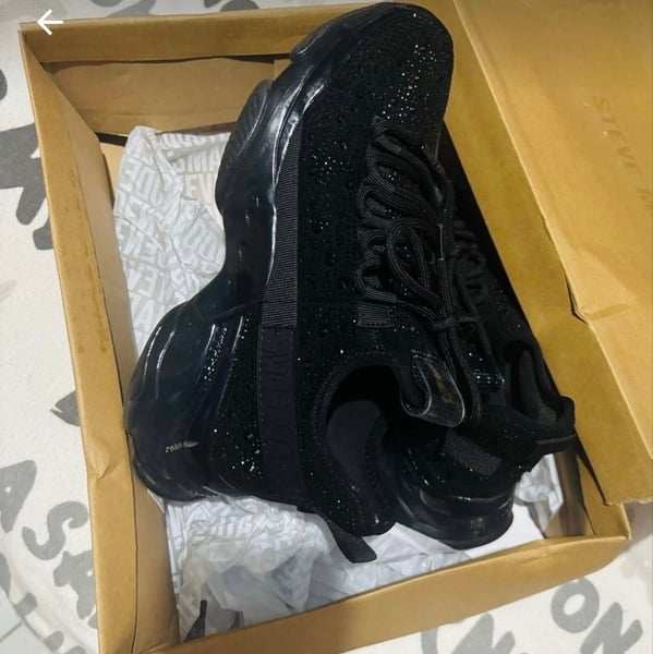 Steve Madden sneakers