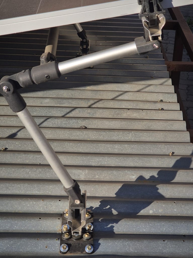 Slideshow picture #10000 - Solar panel brackets