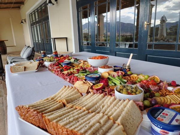HARVEST TABLE