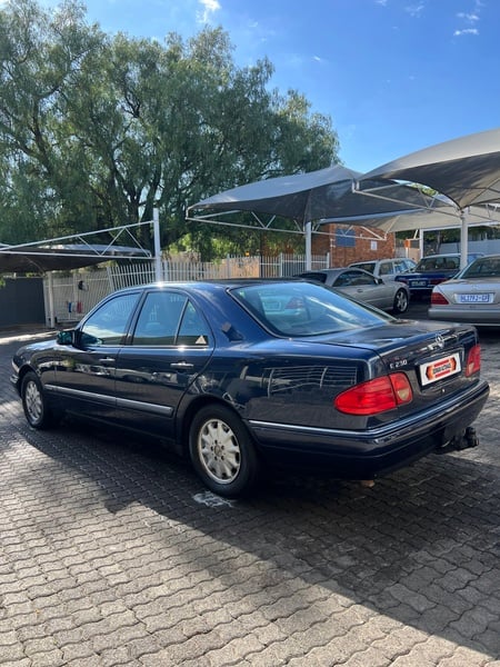 1996 Mercedes Benz E230