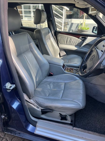 1996 Mercedes Benz E230