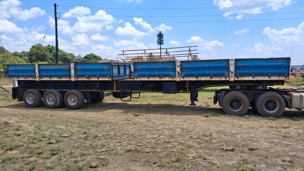 Afrit 3 Axle Side Tipper