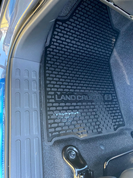 Toyota Land Cruiser FJ Rubber Mat Passenger Side