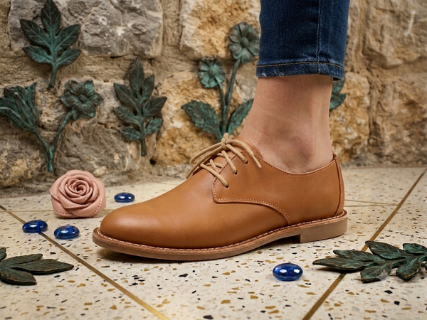 Ladies Leather Chuka Vellies picture