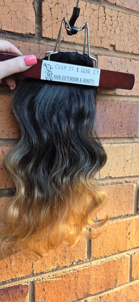 Ombre Black to Strawberry Blonde 10pc (Click on image to view more INFO)
