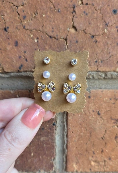 3x Small Stud Earrings